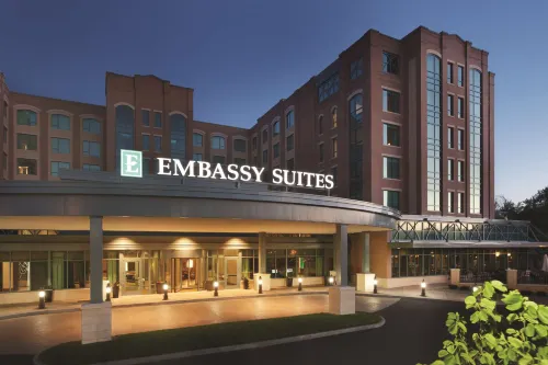 Embassy Suites by Hilton Saratoga Springs - parking