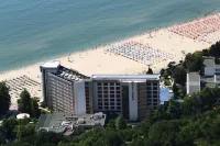 卡利亞克海灘酒店 - 全包式住宿