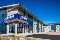 Americas Best Value Inn East Peoria - parking