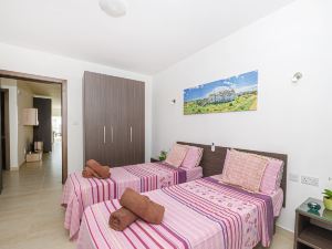 Summer Breeze Comfort Apartment