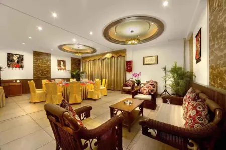 Floral Hotel·Haixia Hotel Отели рядом с достопримечательностью «Tongguling Scenic Spot»