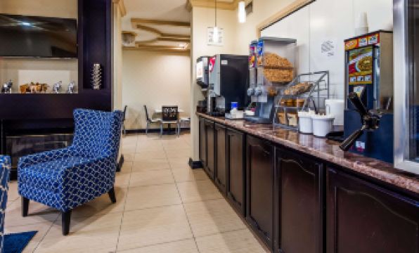 SureStay Plus Hotel by Best Western San Antonio Airport