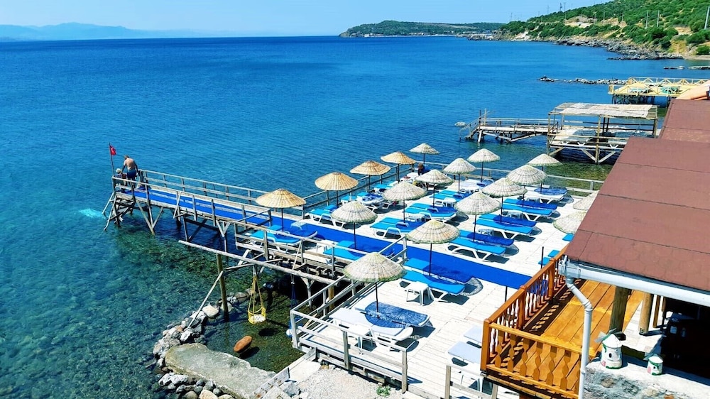 Assos Nazan Motel Restoran Beach