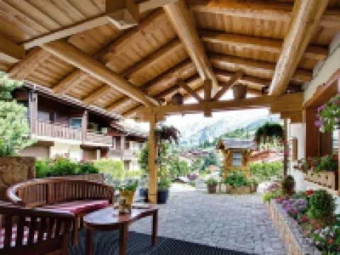 Hotel les Sapins Hotels in La Clusaz
