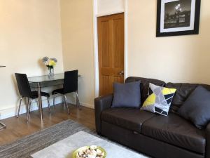 Entire Flat Very Comfortable 1 Bedroom London