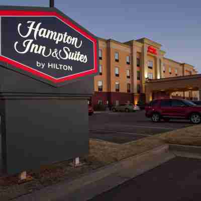 Hampton Inn & Suites Elk City Hotel Exterior