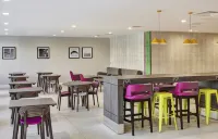 希爾頓歡朋布裡斯托爾城中心飯店 - 酒吧