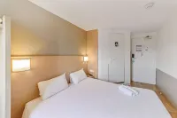Kyriad Direct Annemasse - Genève Hotel di Archamps