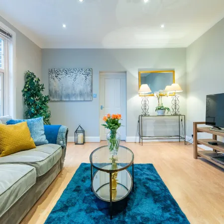 Modern Living 2 Bedroom Apartment South Wilmslow