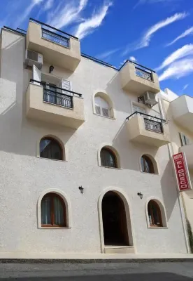 Hotel El Greco - balcony