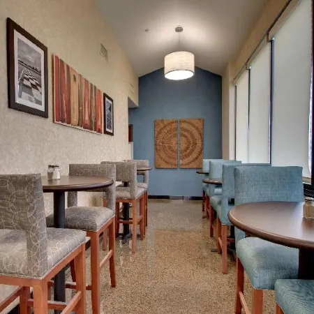 Best Western Plus Indianapolis North at Pyramids