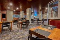 Best Western Plus Launceston - بار