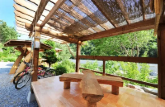 靜山進入自然旅館