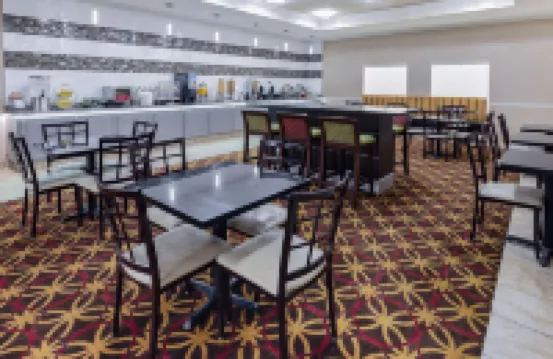 La Quinta Inn & Suites by Wyndham Garland Harbor Point