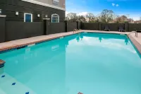 La Quinta Inn & Suites by Wyndham Broussard - Lafayette Area Hotels in Youngsville