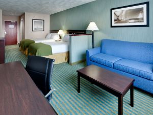 Holiday Inn Express & Suites Smithfield - Providence