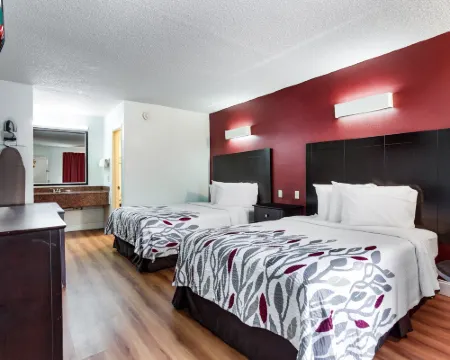 レッド ルーフ イン モンティーグル - I-24 モンティーグルのホテル