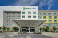 Holiday Inn Express & Suites Doral - Miami