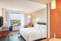 Fiesta Inn Express Puebla Explanada فنادق في Coronango