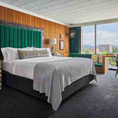 Graduate by Hilton Eugene Rooms