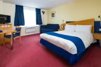 Holiday Inn Express Bradford City Centre Hotels in Low Moor