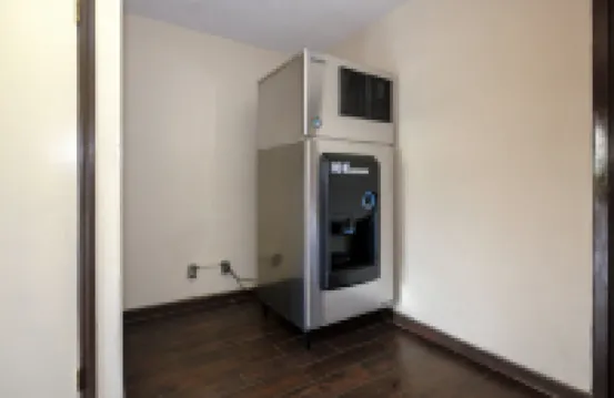 希爾斯維爾紅屋頂客棧 伍德朗酒店