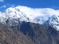 โรงแรมสวันส์ ฮุนซ่า