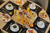 Best Western Plus Hotel Carlton - breakfast