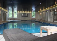Trenython Manor - Pools