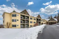 Mountain Edge Suites at Sunapee, Ascend Hotel Collection Hotels in Bradford