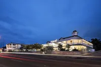 Tradewinds Hotel and Suites Fremantle Hotels in Murdoch