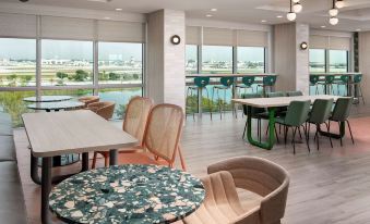 Home2 Suites by Hilton Miami Airport South Blue Lagoon