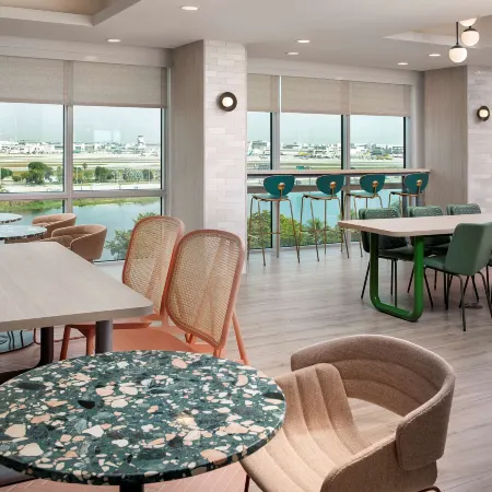 Tru by Hilton Miami Airport South Blue Lagoon