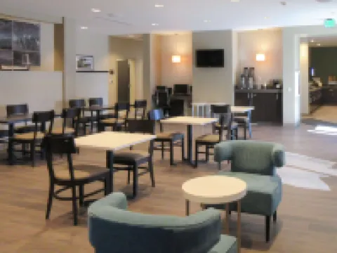 Sleep Inn & Suites Chiloquin-Crater Lake Junction Hotels in Klamath County