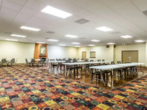 Quality Inn & Conference Center Hotels in Heber Township
