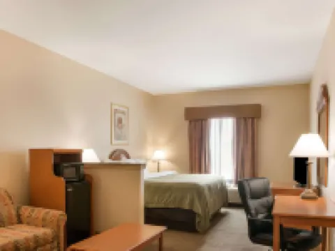 Quality Inn & Suites Houma Hotels in Houma