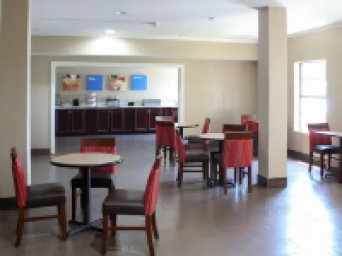 Comfort Inn & Suites Fultondale Gardendale I-65 Hotels in Fultondale