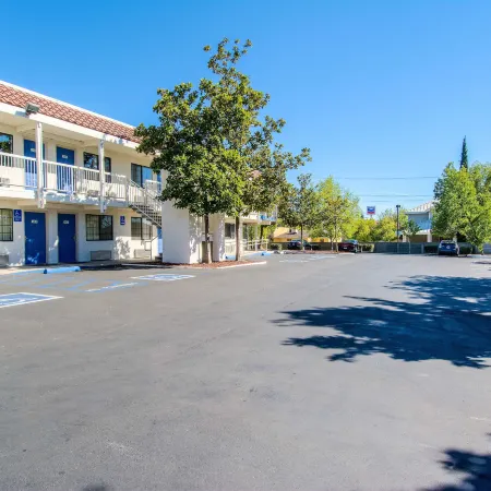 Motel 6 Redding, CA - South