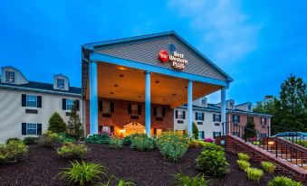 Best Western Plus Country Cupboard Inn - Housity