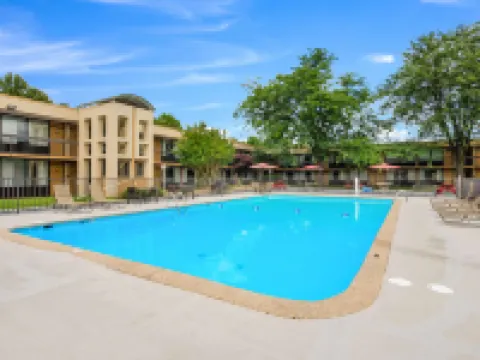 Quality Inn Roanoke Airport Hotels in Roanoke