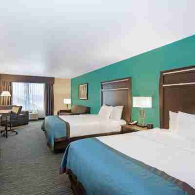 La Quinta Inn & Suites by Wyndham Sioux Falls Rooms