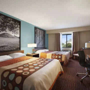 Super 8 by Wyndham Collinsville St. Louis