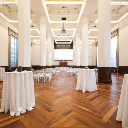 American Trade Hotel