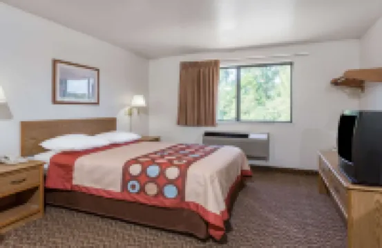 Super 8 by Wyndham Prince Frederick