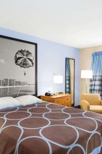 Best 10 Hotels Near Michael Kors from USD 100/Night-Foley for 2023 |  