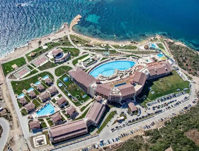 Royal Teos Thermal Resort Clinic & Spa - Halal Hotel