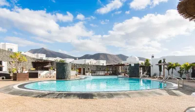 Apartamentos LIVVO Coloradamar Hotels near Playa de Papagayo