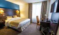 Élysée Hôtel Hotel dekat Stade Montaigne