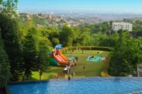 InterContinental Hotels BANDUNG DAGO PAKAR by IHG - Pools