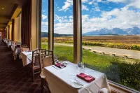 Jackson Lake Lodge Hotels in Moran